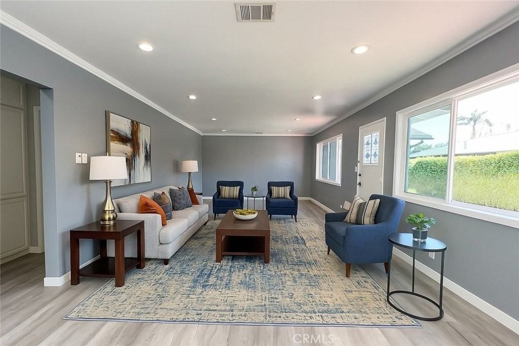 457 Seaward Road #B - Photo 3 of 16