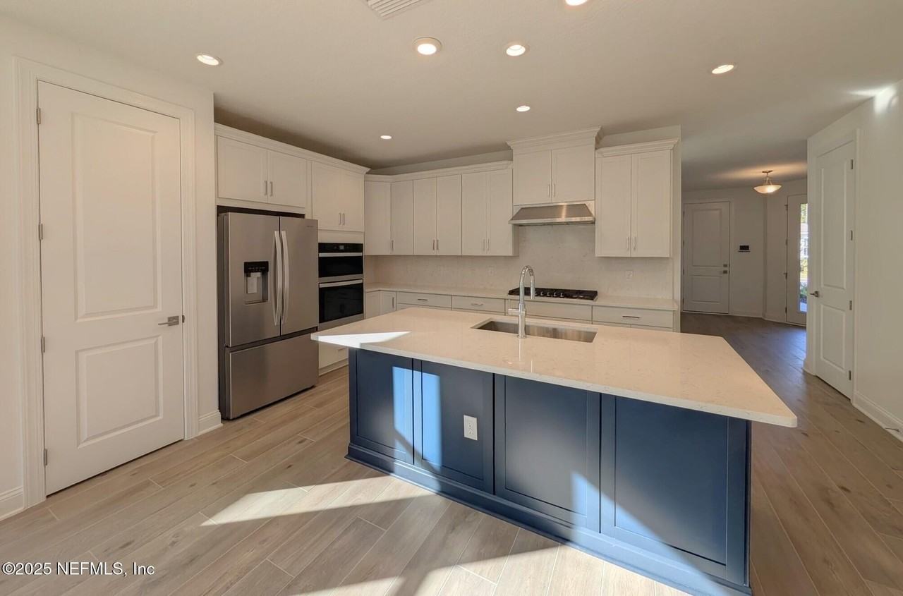 156 Latham Dr - Photo 3 of 22