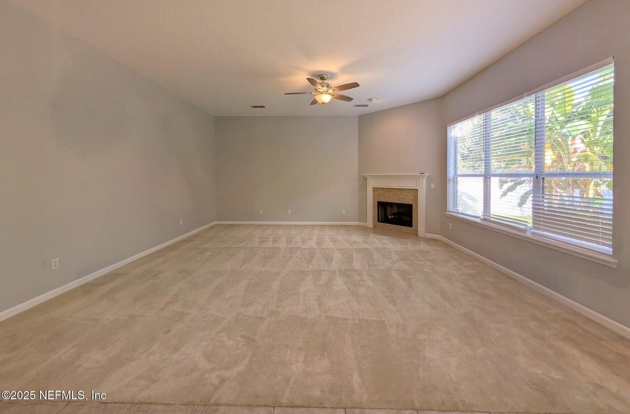 129 Castlegate Ln - Photo 5 of 23