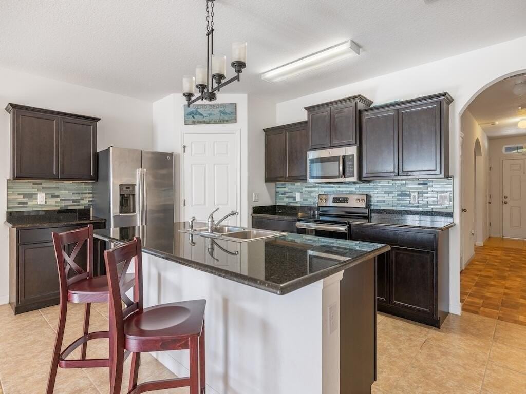 1440 Lexington Sq Sw - Photo 2 of 41