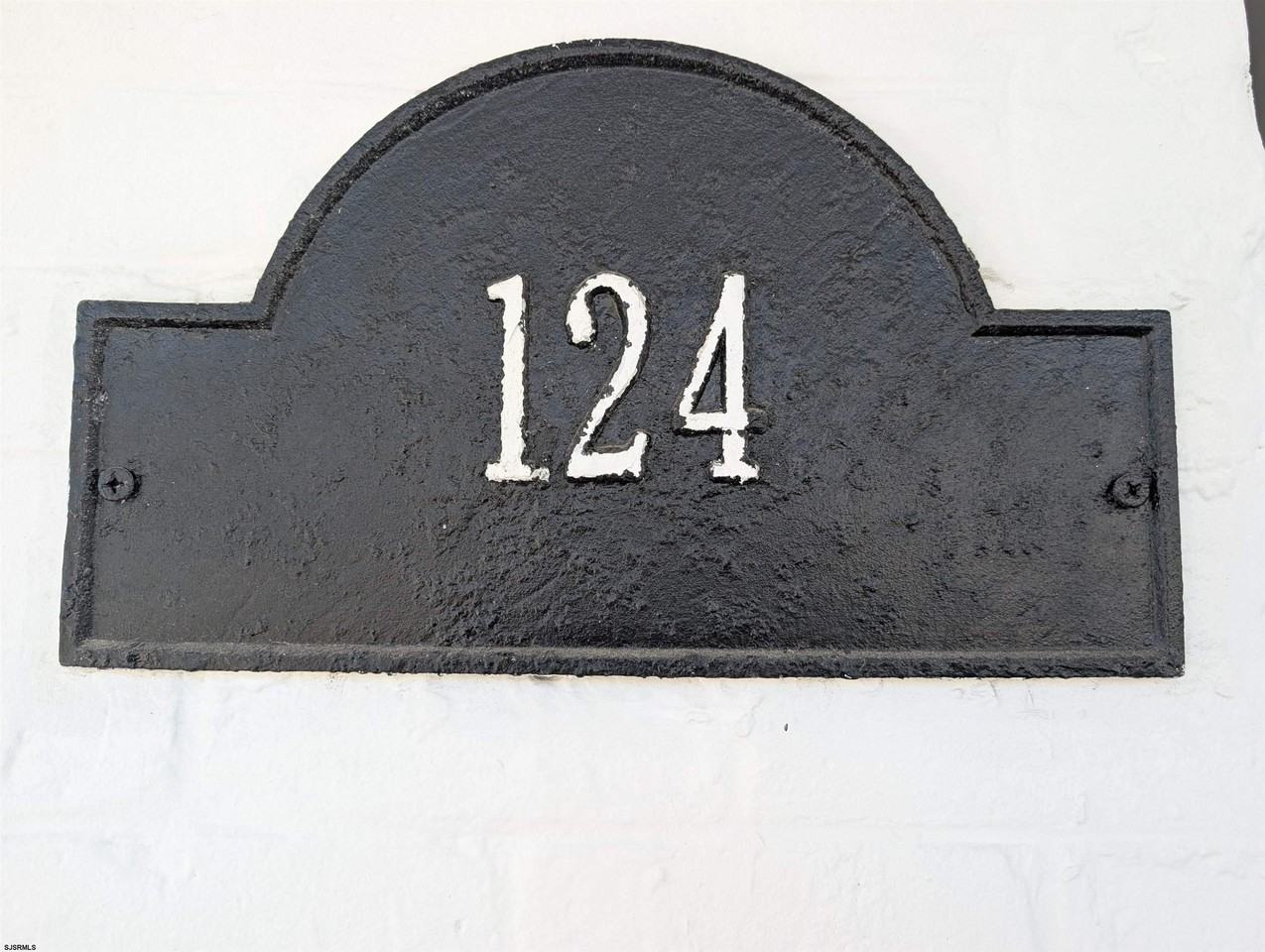 124 N Delaware Ave - Photo 4 of 29