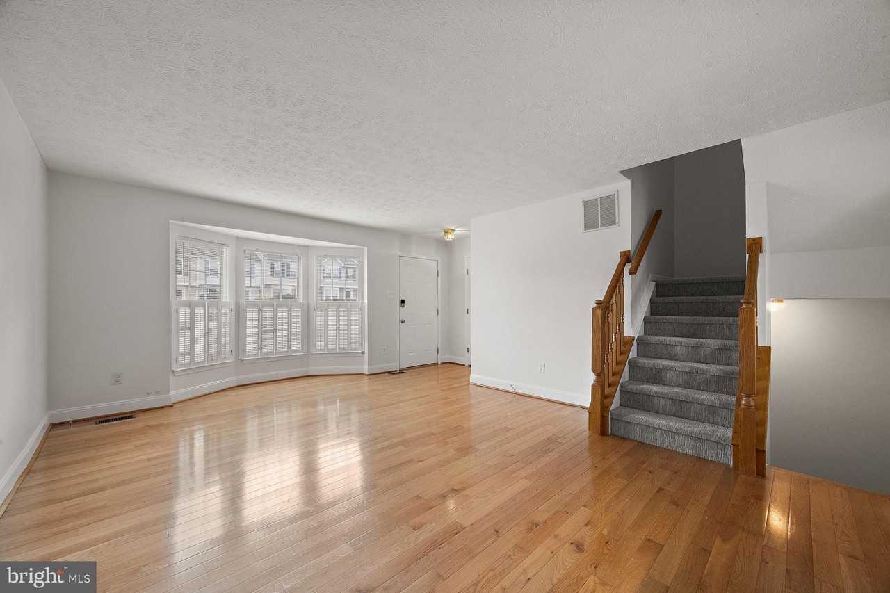 104 W Shetland Ct - Photo 5 of 22