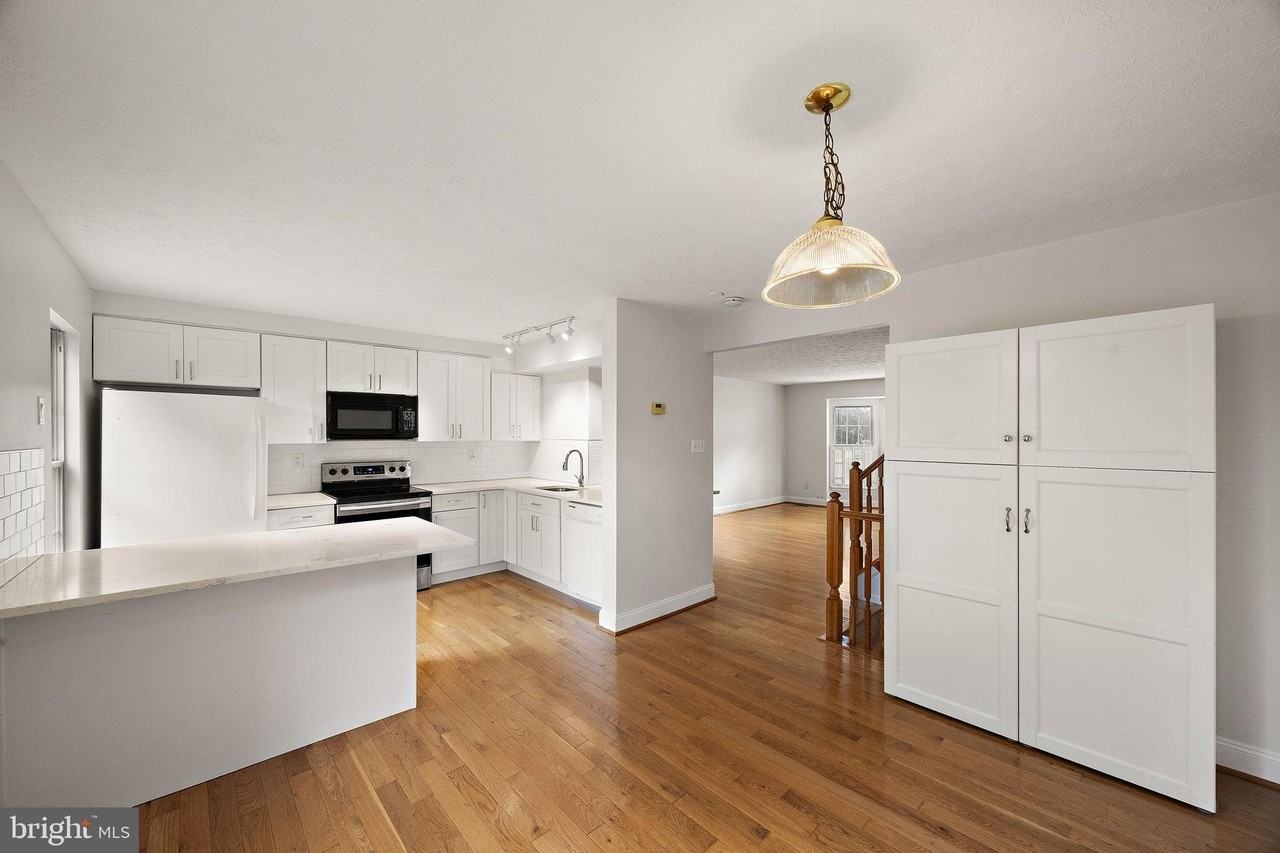 104 W Shetland Ct - Photo 7 of 22