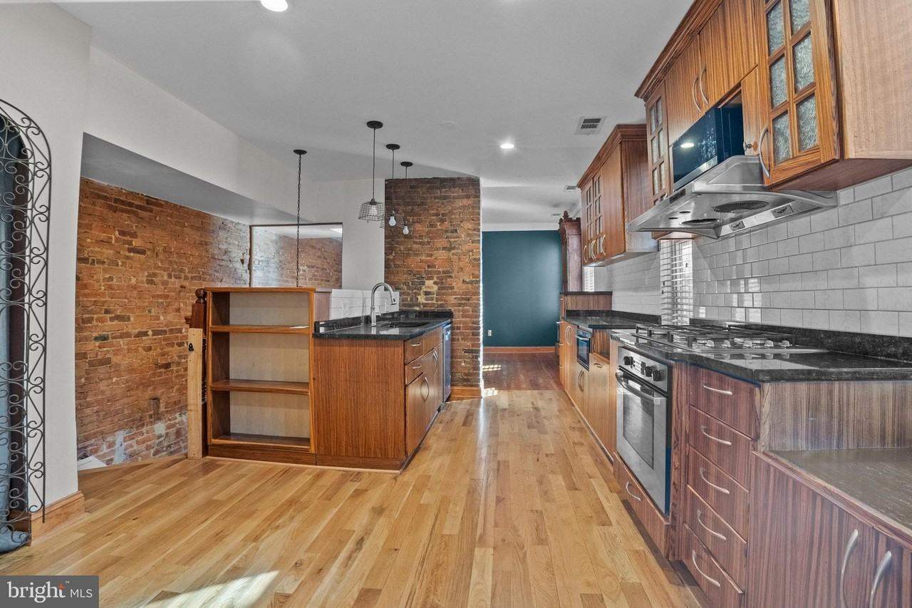 2200 E Baltimore St - Photo 6 of 24