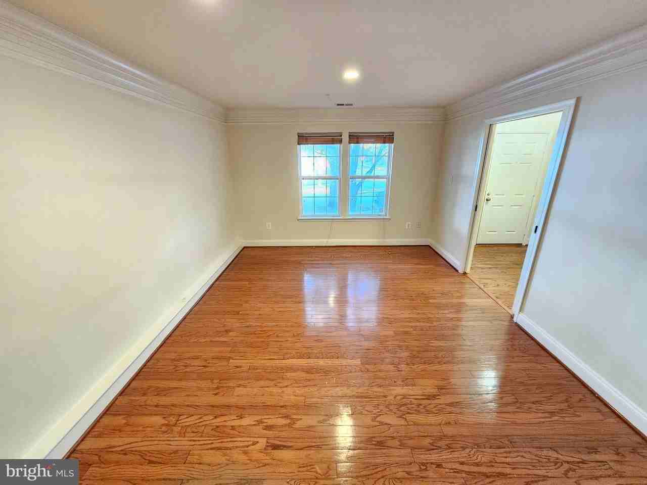 9820 Darcy Forest Dr - Photo 6 of 47