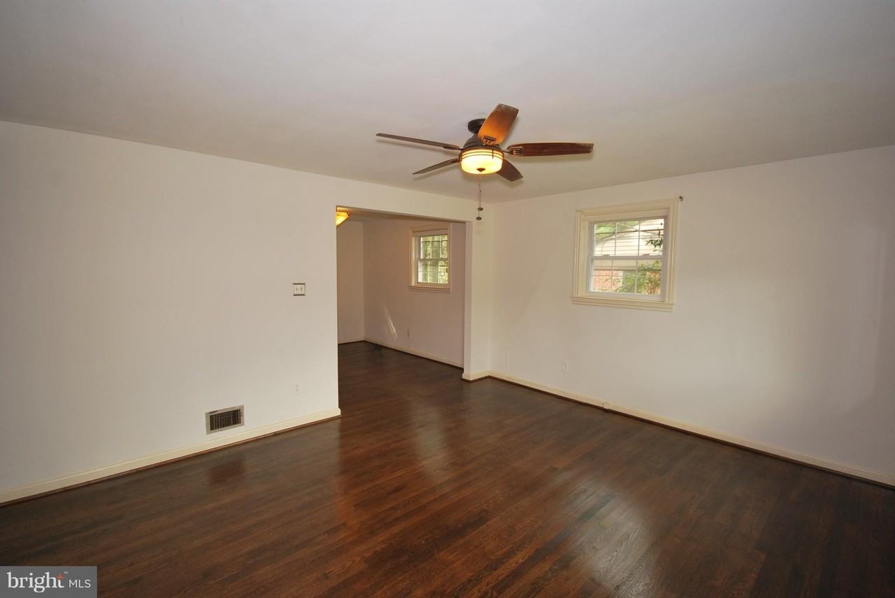 10720 Tenbrook Drive - Photo 4 of 28