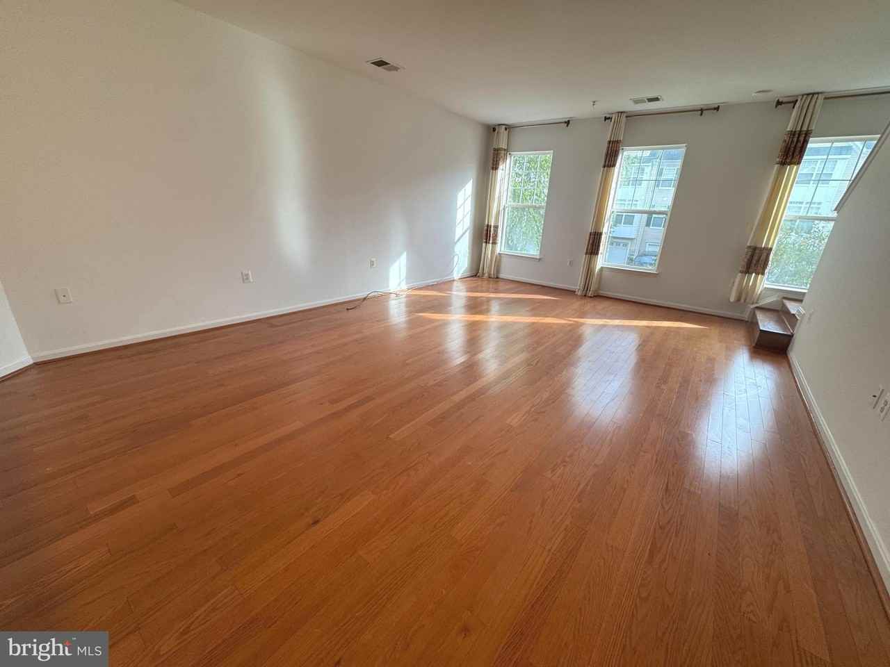 108 Moore Dr - Photo 2 of 33