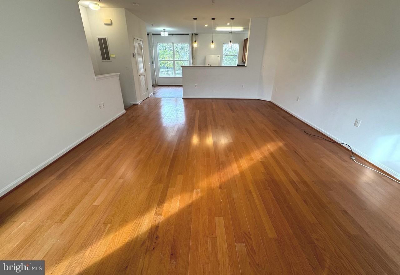 108 Moore Dr - Photo 5 of 33