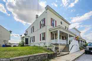 253 E Howard St - Photo 1 of 1