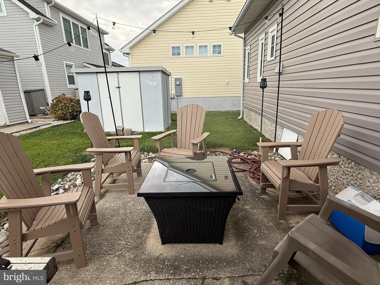 117 Clam Shell Rd - Photo 5 of 14