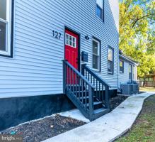 featured image of 127 S Church St