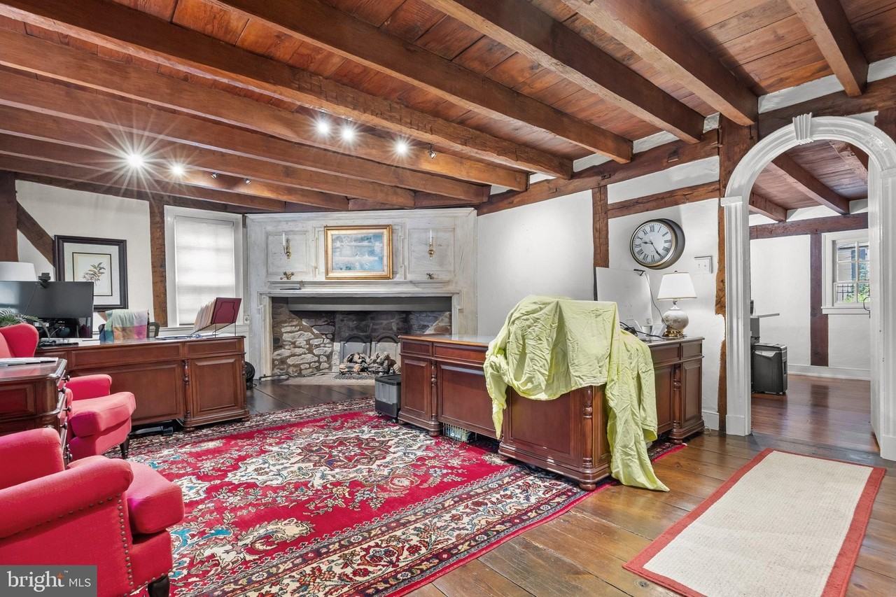 111 S State St - Photo 4 of 37