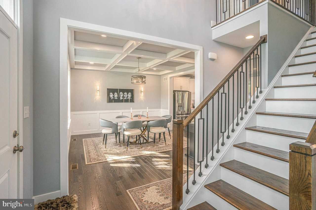 340 Wartman Rd - Photo 3 of 27