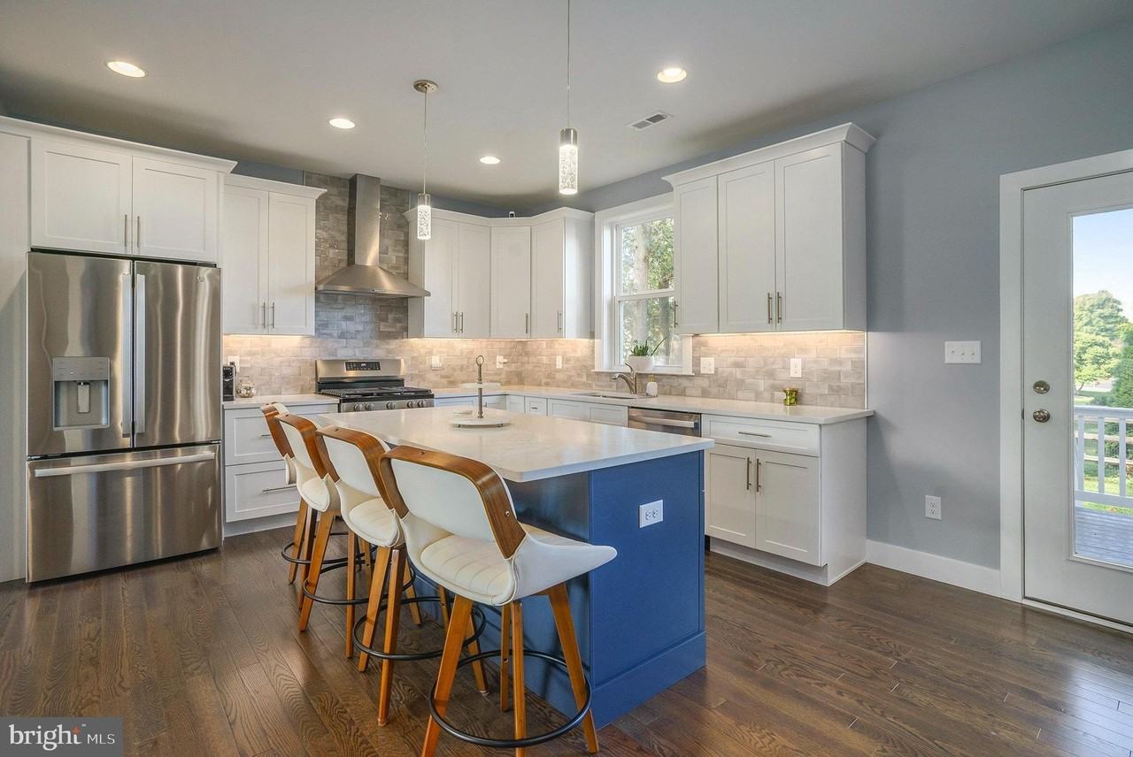 340 Wartman Rd - Photo 7 of 27