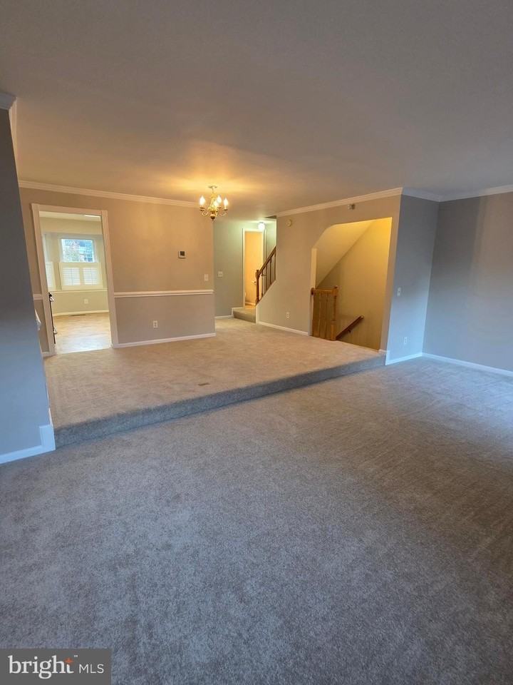 4281 Sleepy Lake Dr - Photo 6 of 35