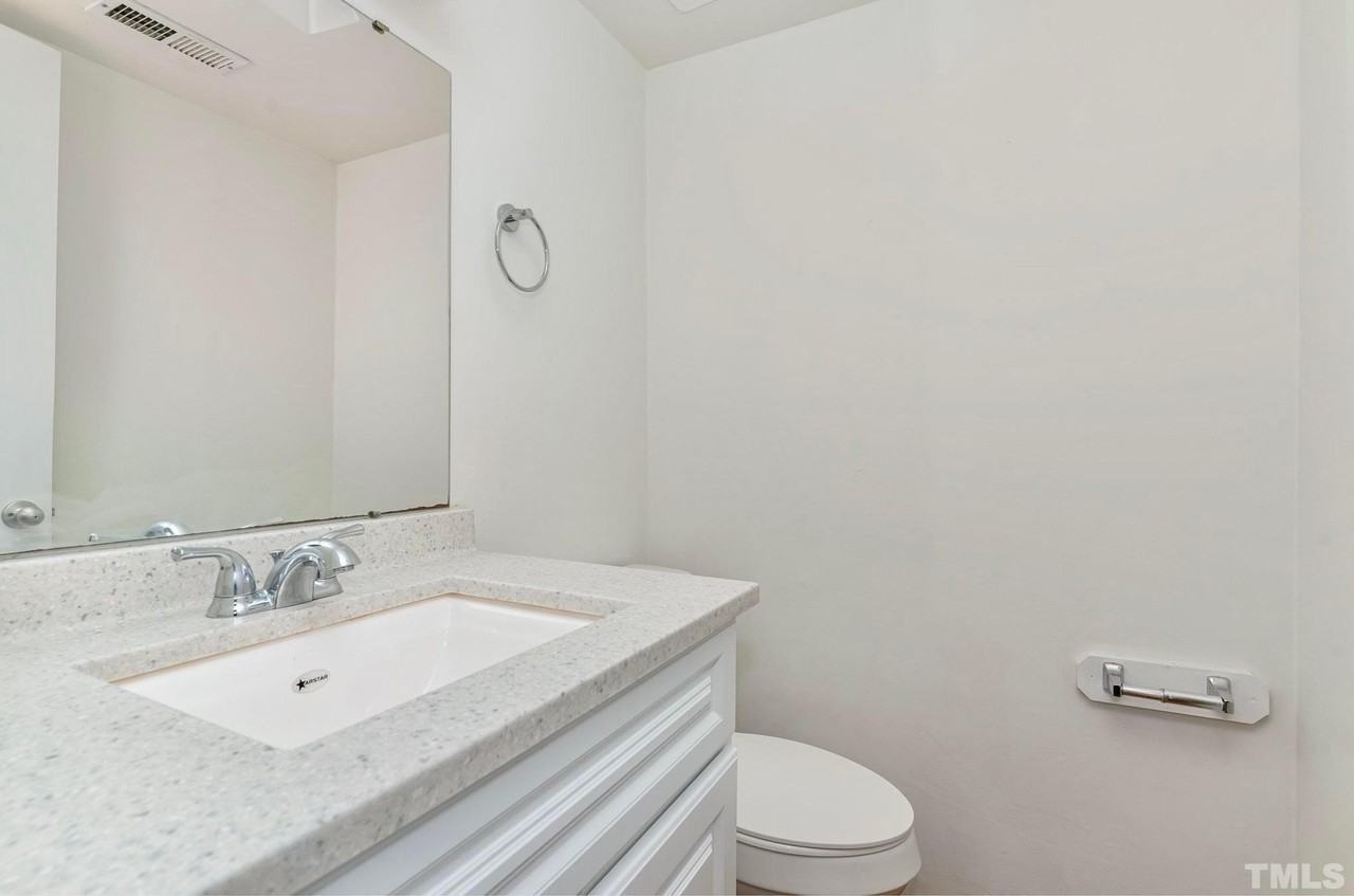 5073 Tall Pines Ct - Photo 7 of 19