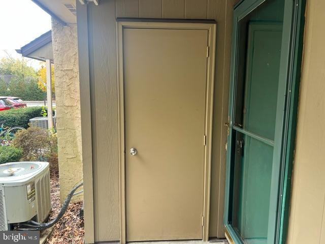 304 Hampshire Drive - Photo 3 of 39