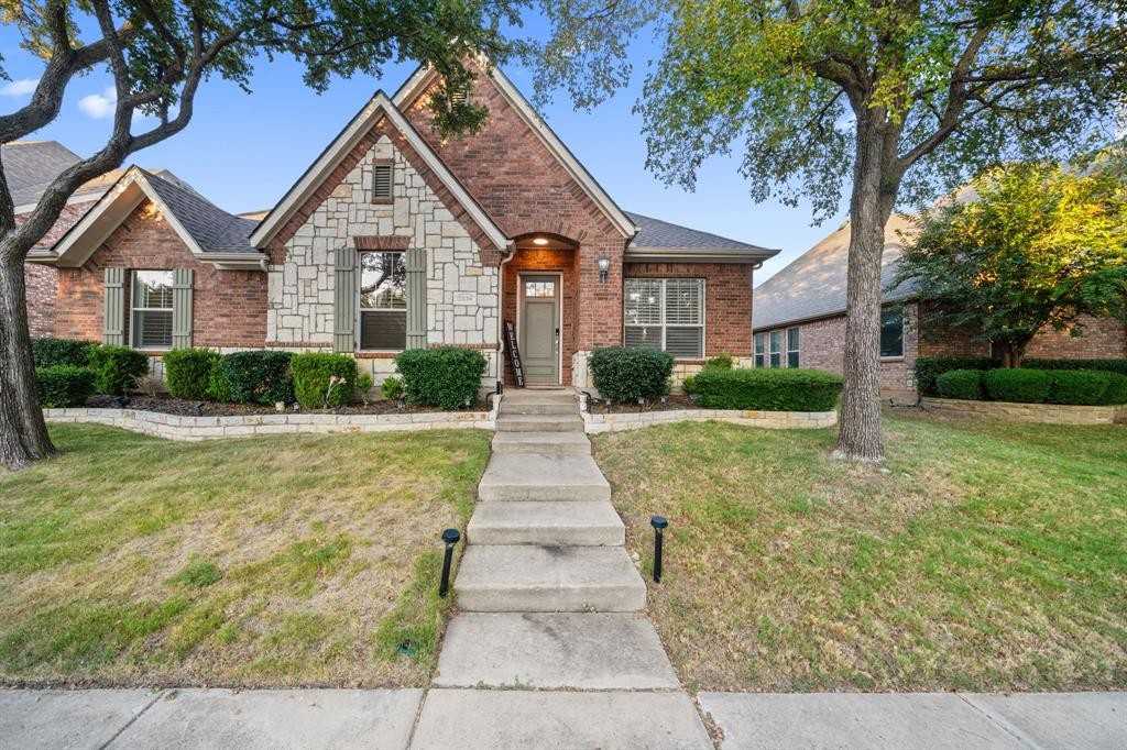 3336 Columbus Dr - Photo 2 of 39