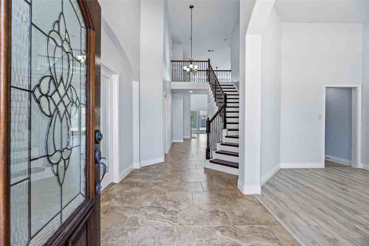 1637 Wimberly Hollow Ln - Photo 4 of 36