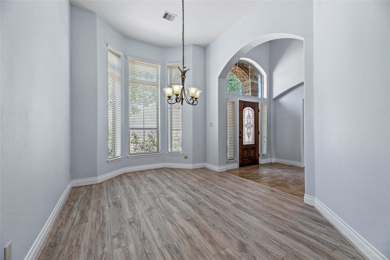 1637 Wimberly Hollow Ln - Photo 7 of 36