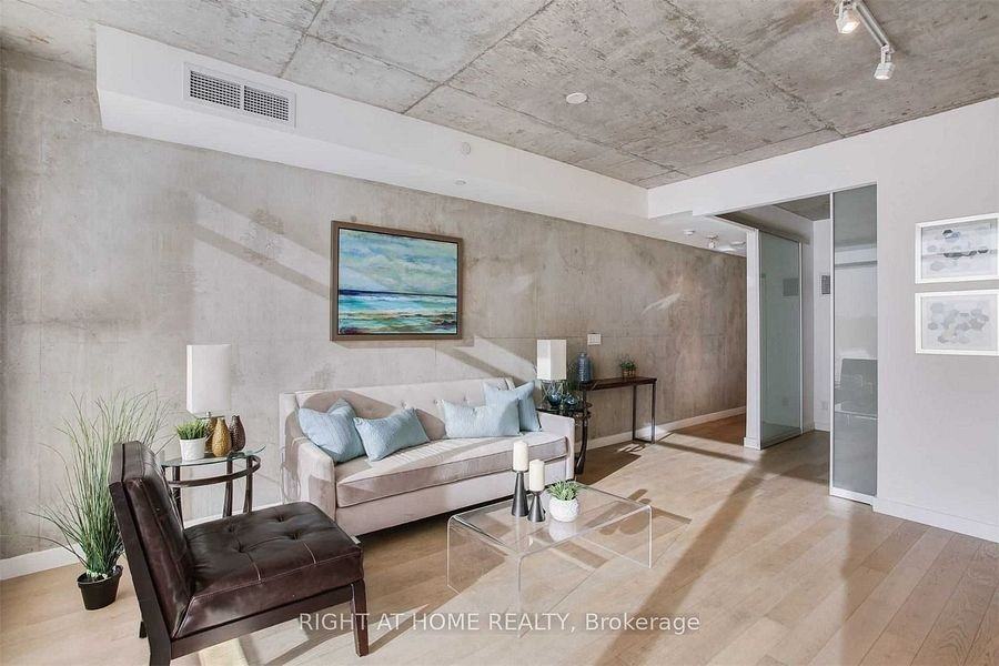 111 Bathurst Street #408 - Photo 4 of 16