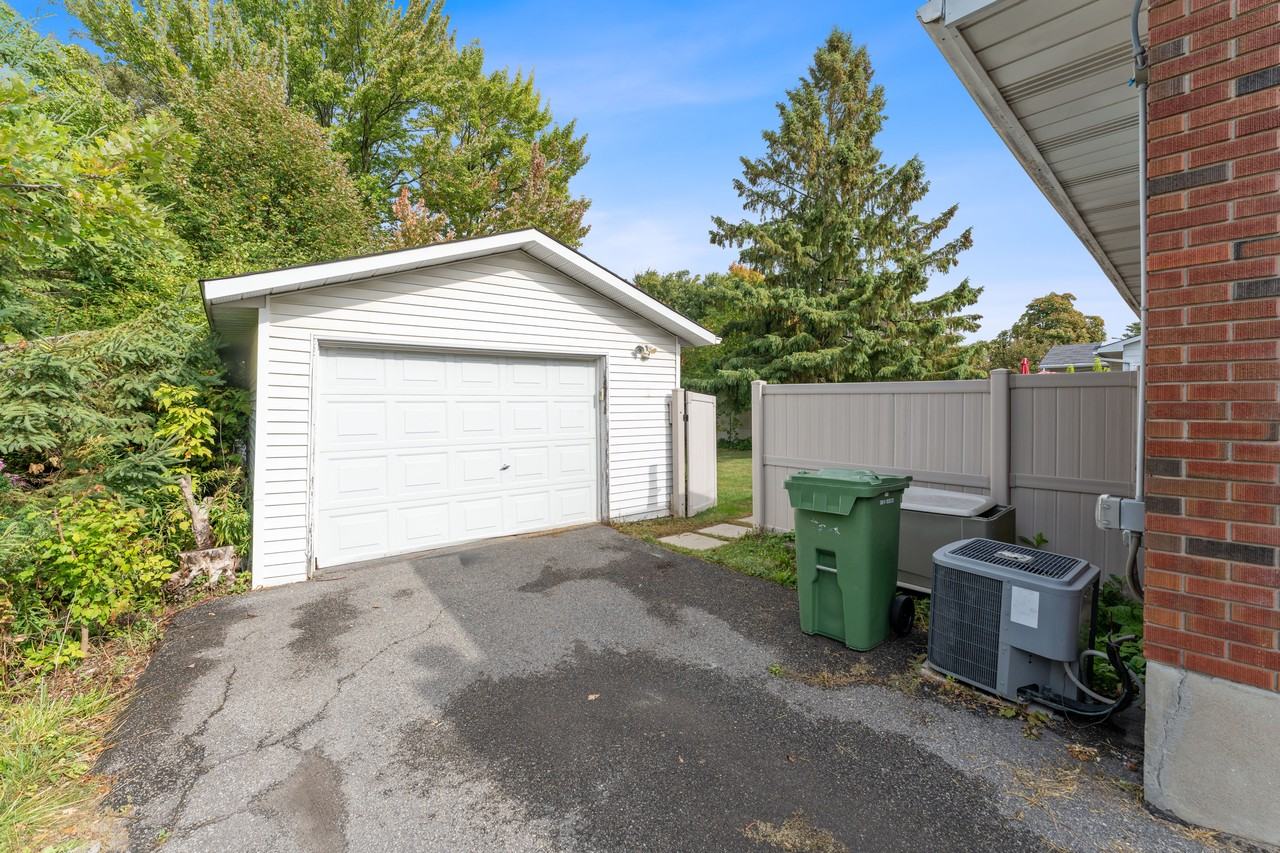 1105 Falaise Road - Photo 3 of 32