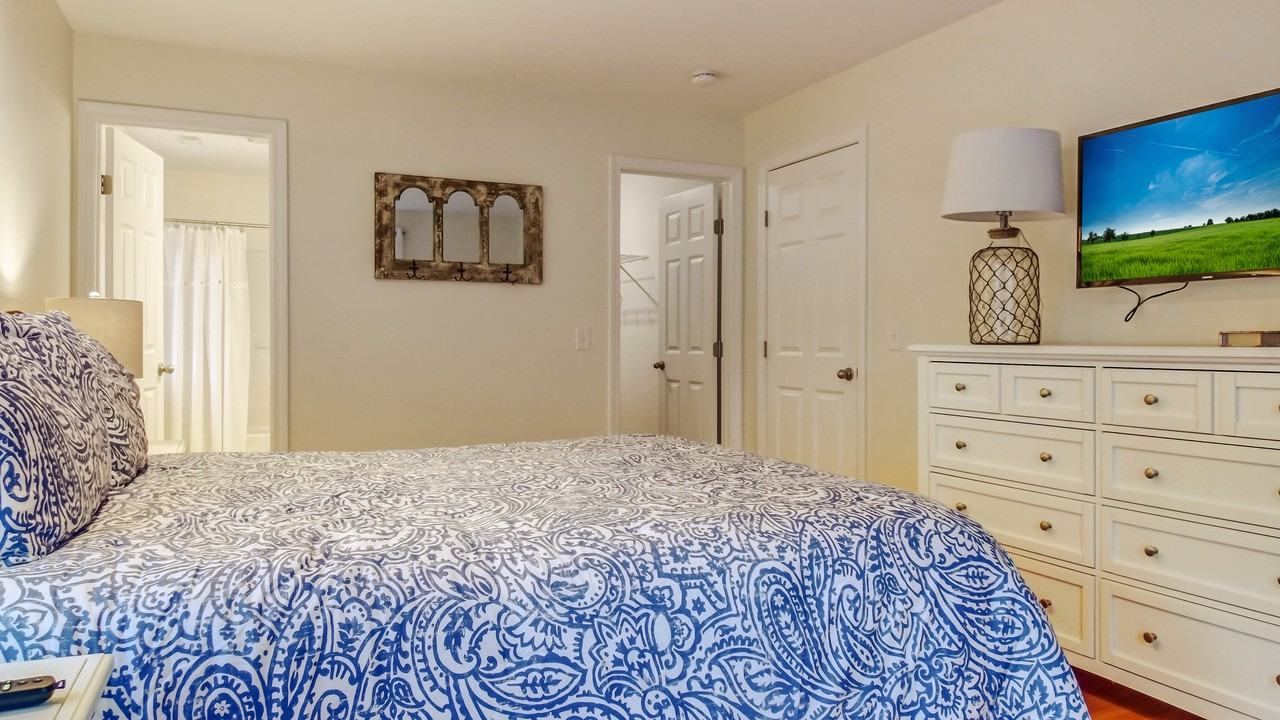 12 Connor Drive - Photo 6 of 10