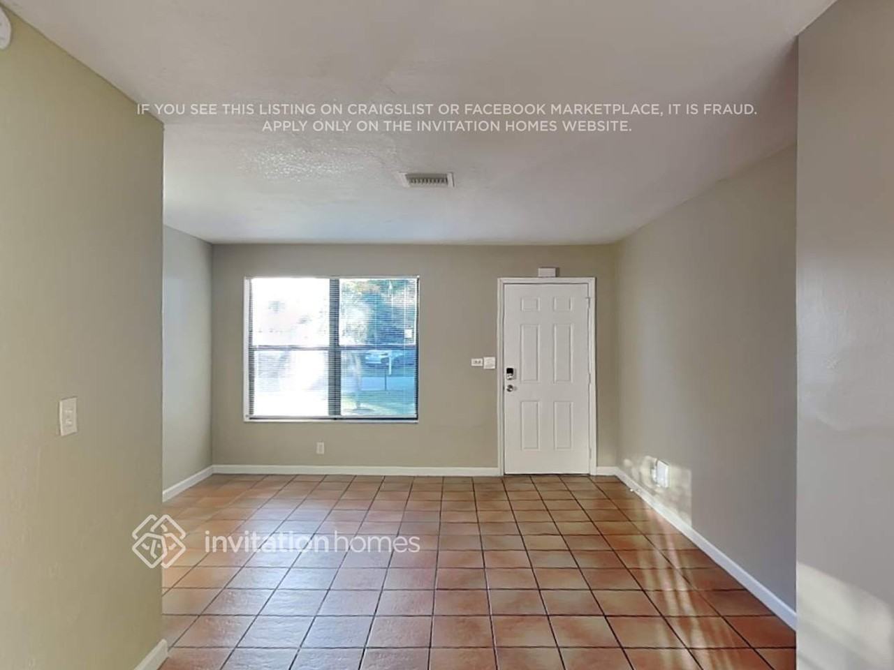 2301 North 62nd Avenue - Photo 3 of 21