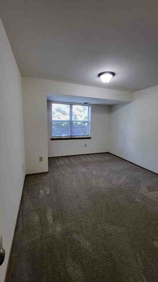 1-21 Sayner Ct./21-33 N. High Point Ct./502-518 N. High Point Rd. - Photo 7 of 20