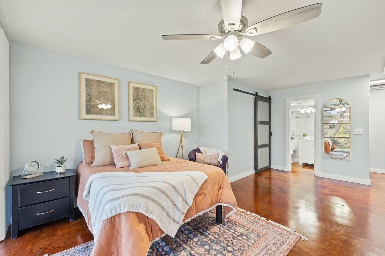 University Lofts - Photo 2 of 47