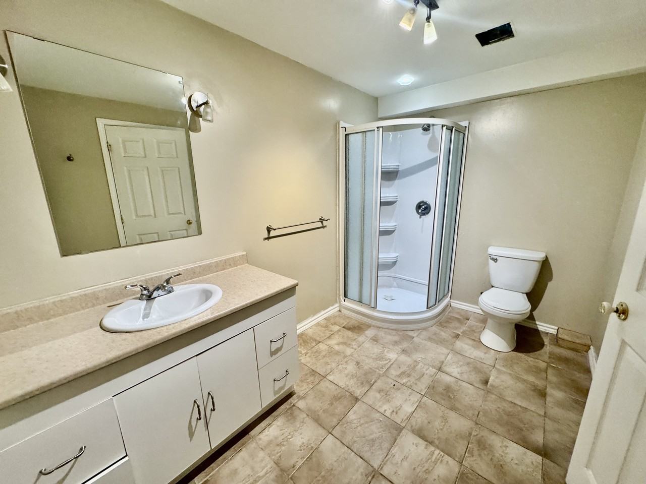 163 Rue Des Boulonnais #2 - Photo 3 of 9