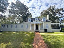 featured image of 1020 Cherry Hills Ct