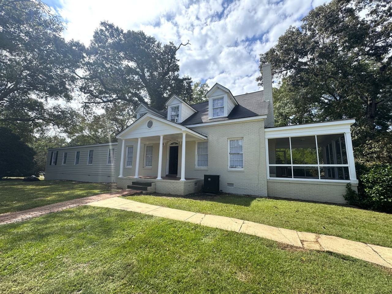 1020 Cherry Hills Ct - Photo 2 of 35