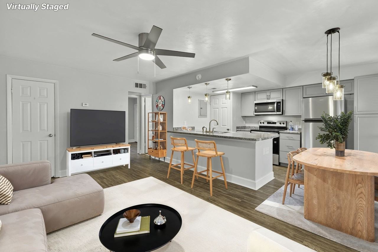 Jake's Place - Photo 4 of 8