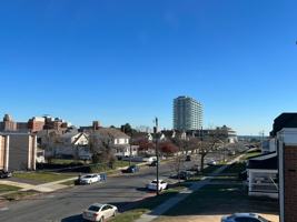featured image of 1010 Grand Ave