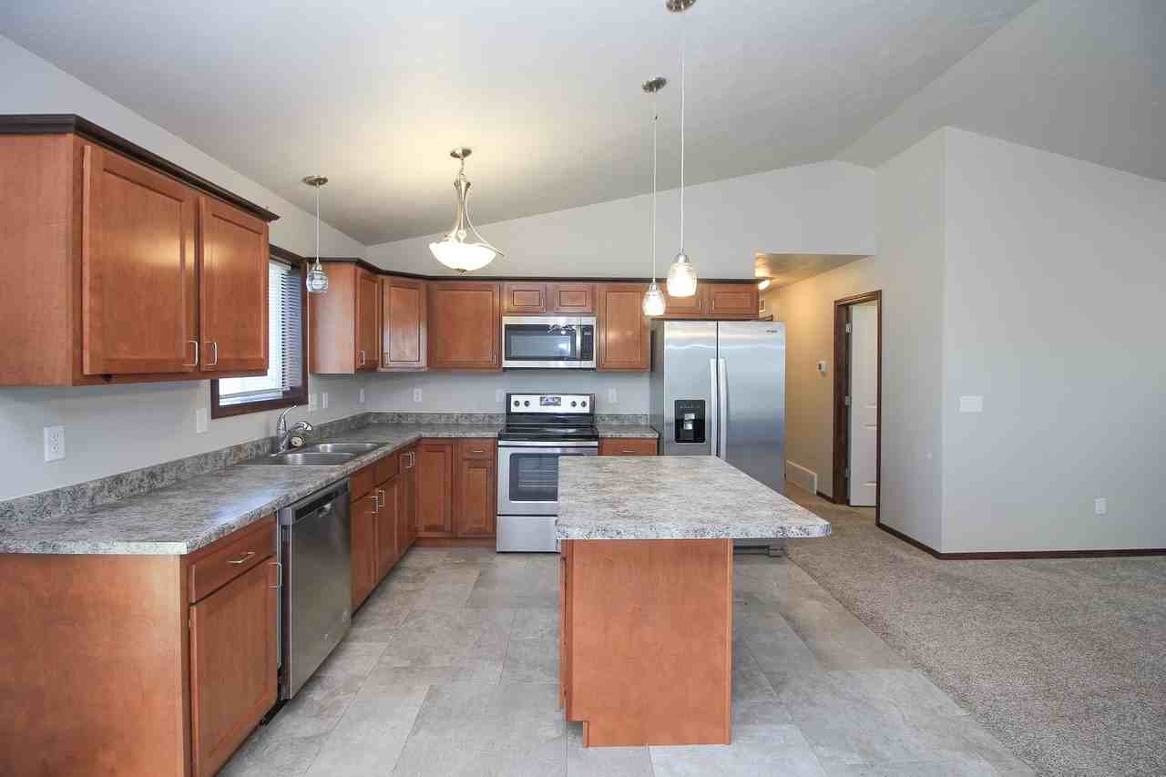 110 Tanner Ct - Photo 2 of 36