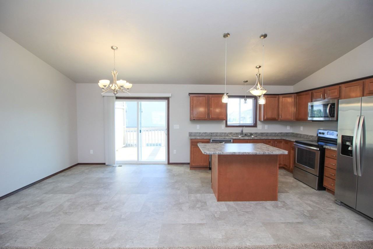 110 Tanner Ct - Photo 5 of 36