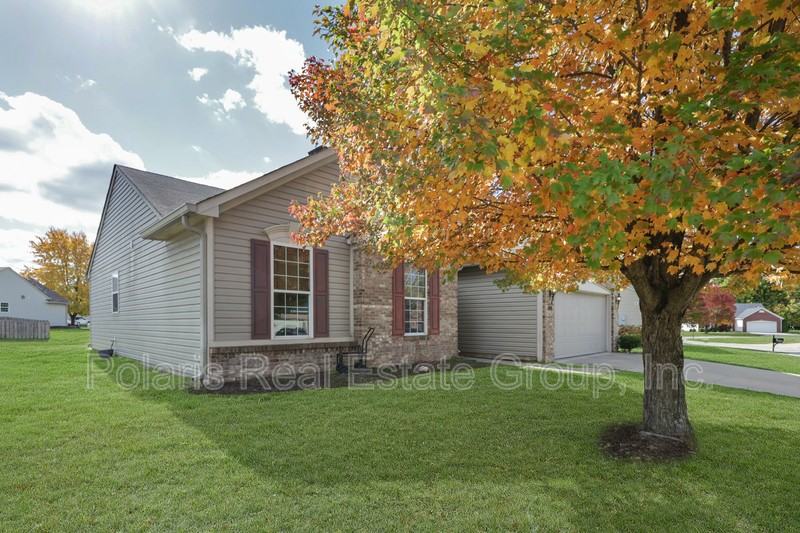 67 W Clear Lake Ln - Photo 4 of 33