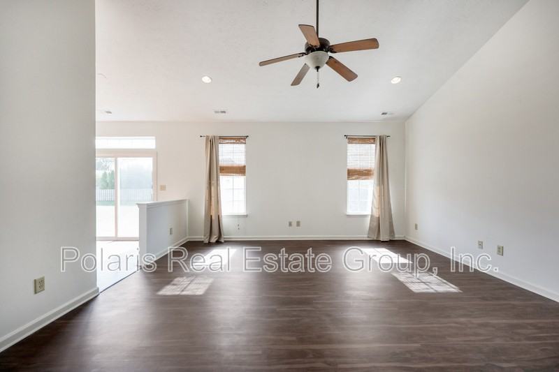 67 W Clear Lake Ln - Photo 5 of 33