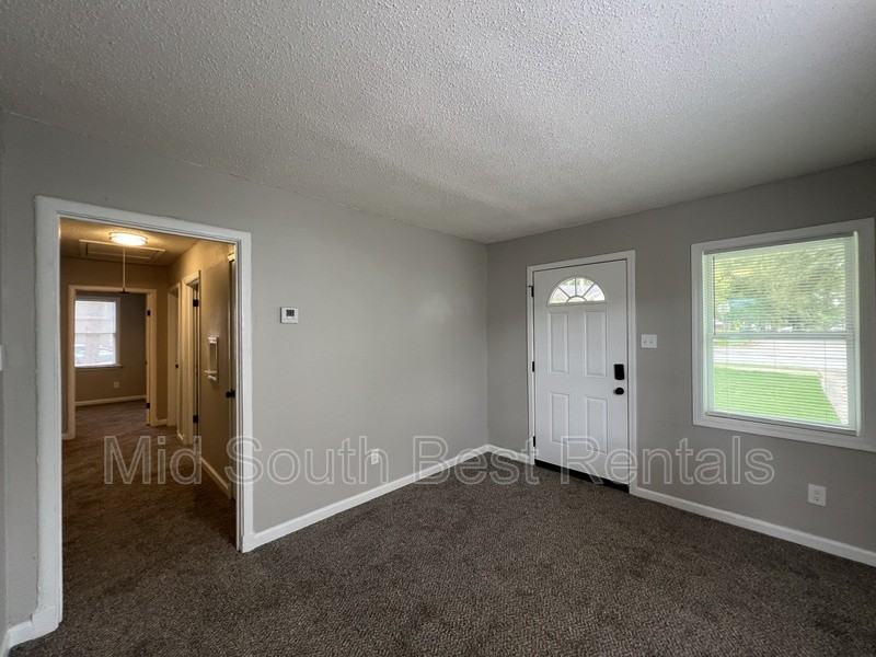 2194 Labelle St - Photo 2 of 11