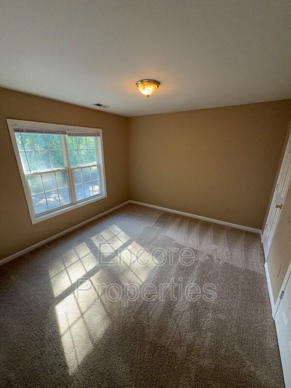 2004 Hart St #A - Photo 6 of 12