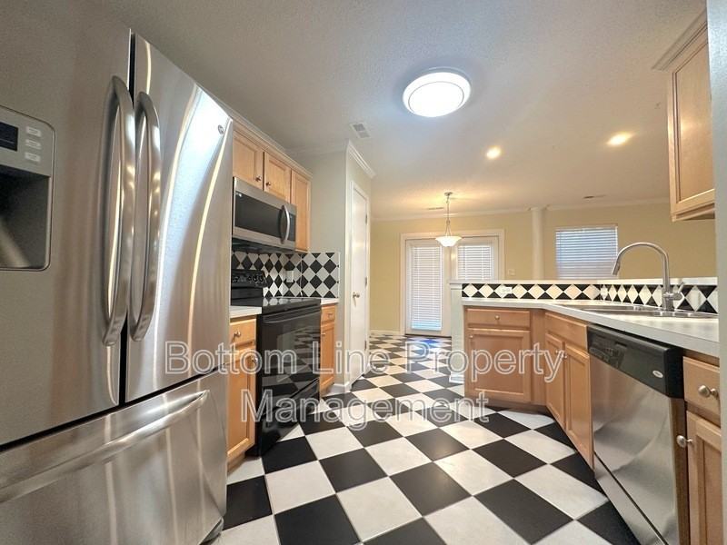 131 Camforth Dr - Photo 7 of 28