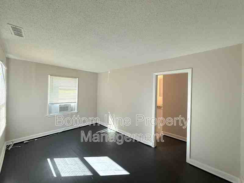 2728 Remington St #1 - Photo 2 of 8