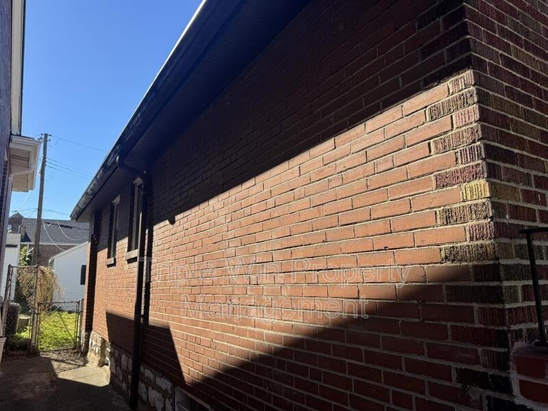 3704 Taft Ave - Photo 5 of 40