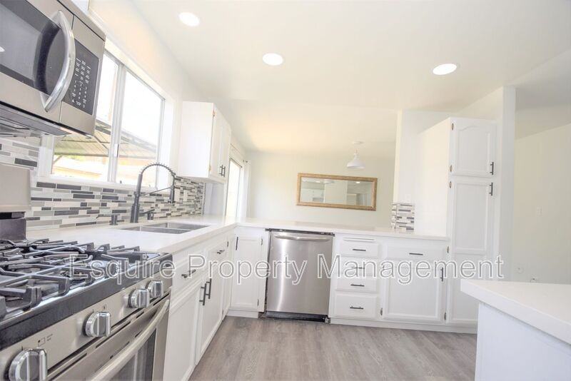 2675 Munson St - Photo 4 of 19