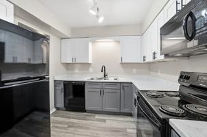 featured image of 5439 N Clinton St