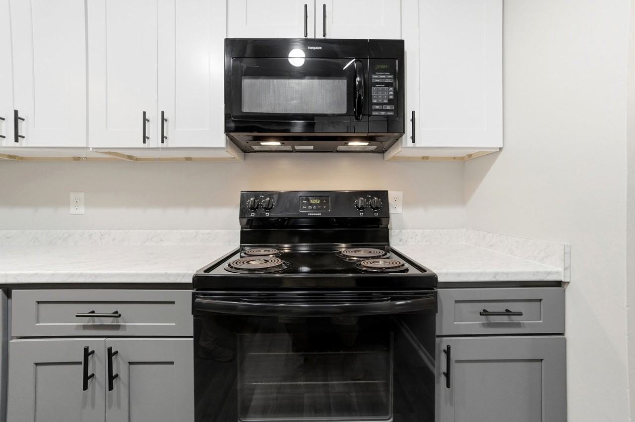 Northcrest Garden - Photo 3 of 47