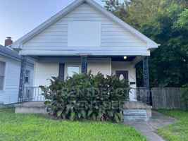 featured image of 1626 E Division St