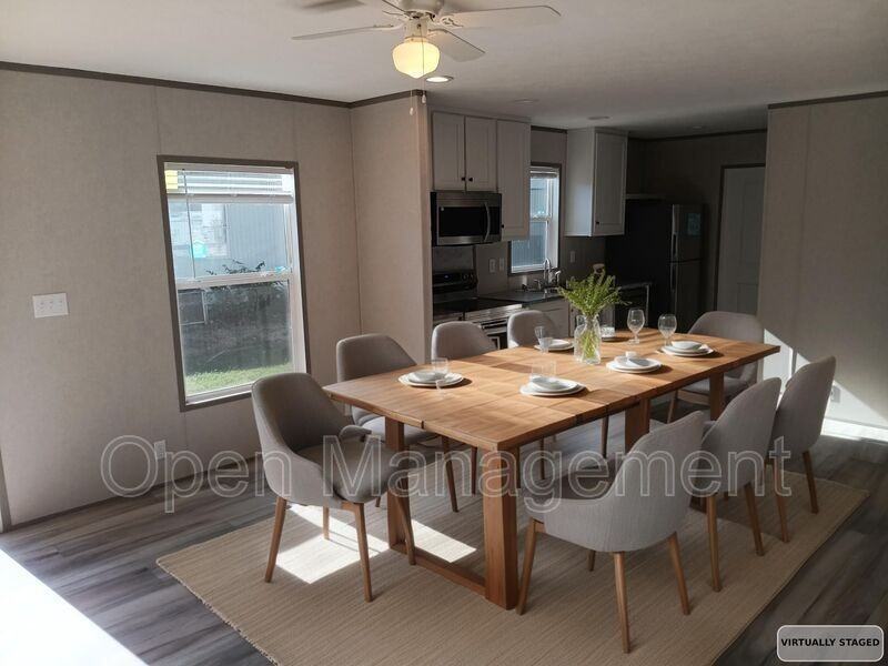 16 English Village Park - Photo 3 of 9