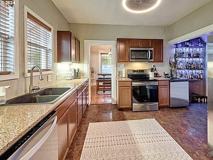 800 Sw Brockwood Ave - Photo 1 of 1